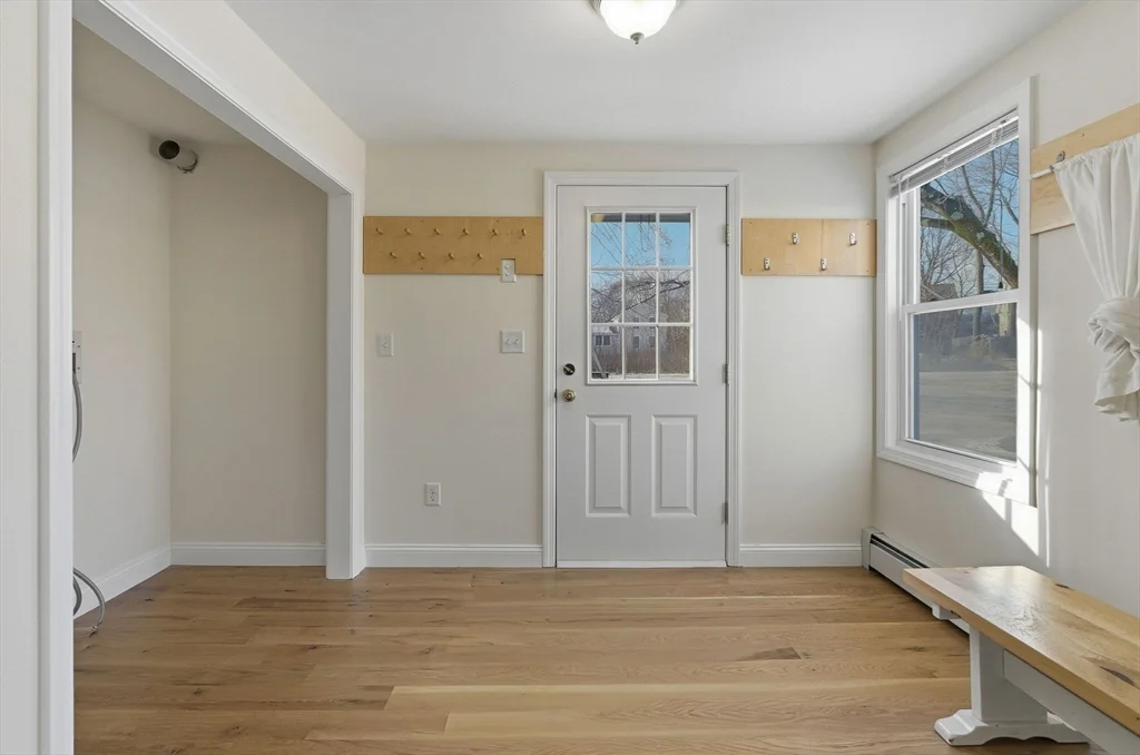 4 bed, 2 bath apartment for rent at 45R South Unit 45R, Bedford — photo 25 of 40