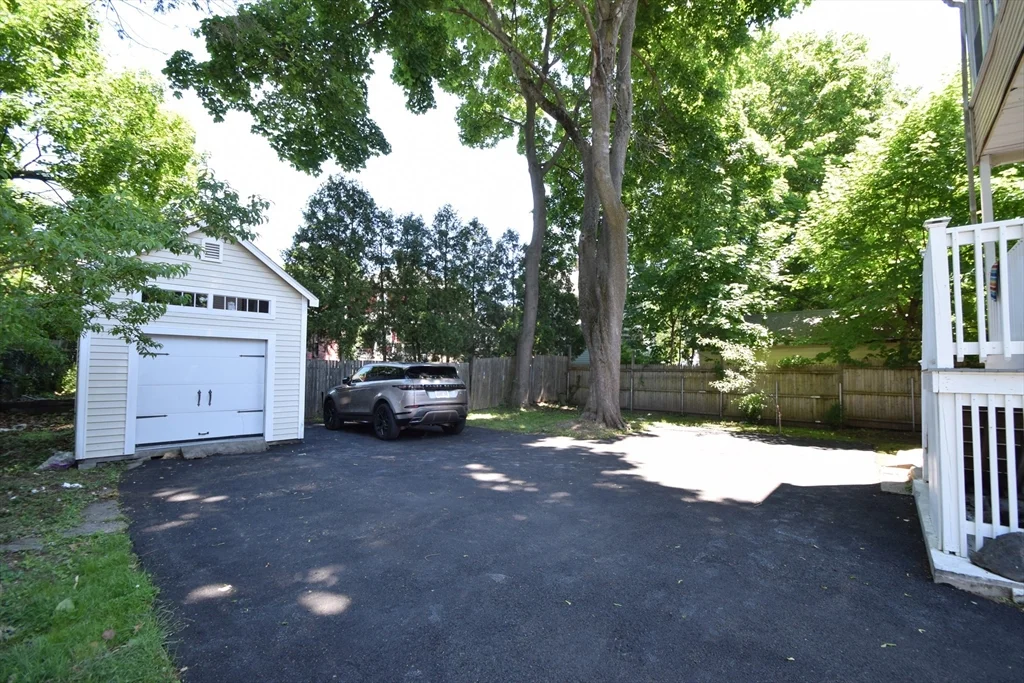 4 bed, 2 bath apartment for rent at 46-48 Blue Hill Ter Unit 2, Milton — photo 17 of 18