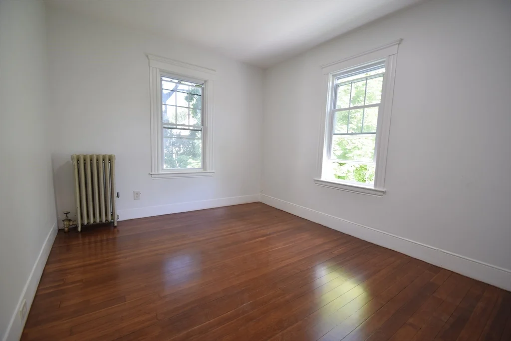 4 bed, 2 bath apartment for rent at 46-48 Blue Hill Ter Unit 2, Milton — photo 14 of 18