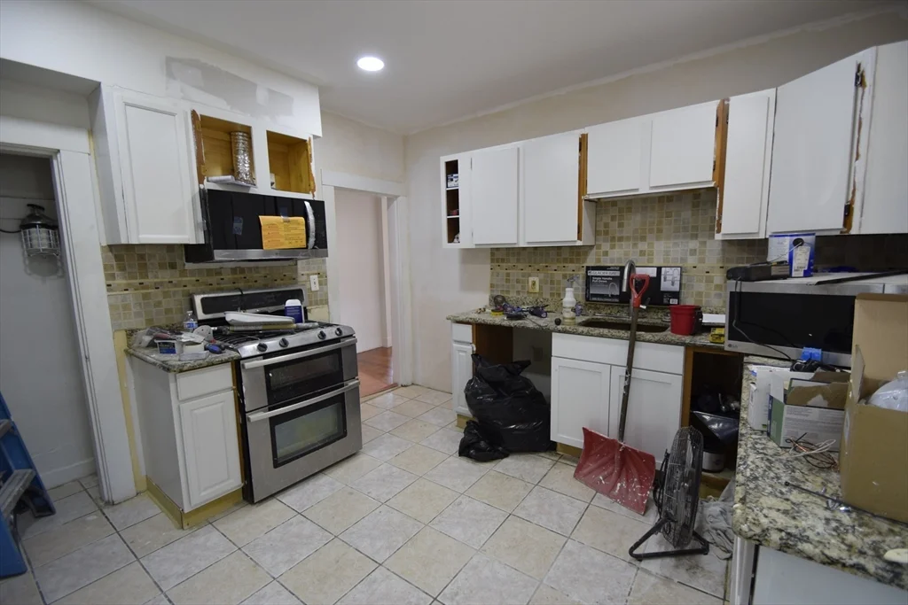 4 bed, 2 bath apartment for rent at 46-48 Blue Hill Ter Unit 2, Milton — photo 13 of 18