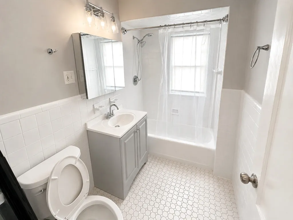 3 bed, 1 bath apartment for rent at 46-48 Cleveland St Unit 1, Arlington — photo 26 of 40