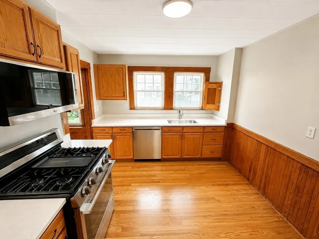 3 bed, 1 bath apartment for rent at 46-48 Cleveland St Unit 1, Arlington — photo 15 of 40