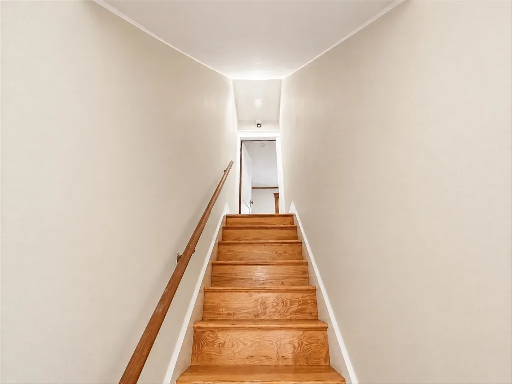 3 bed, 1 bath apartment for rent at 46-48 Cleveland St Unit 1, Arlington — photo 29 of 40