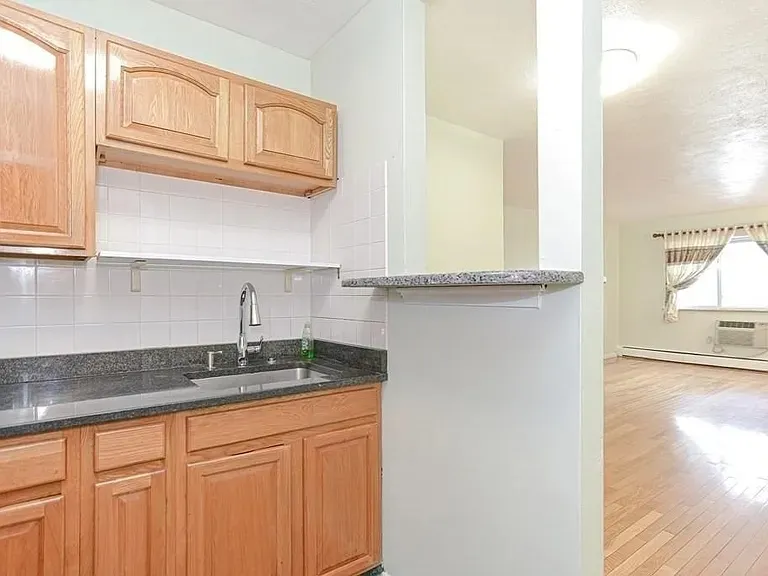 2 bed, 1 bath apartment for rent at 46 Adams St Unit E7, Dorchester — photo 3 of 10