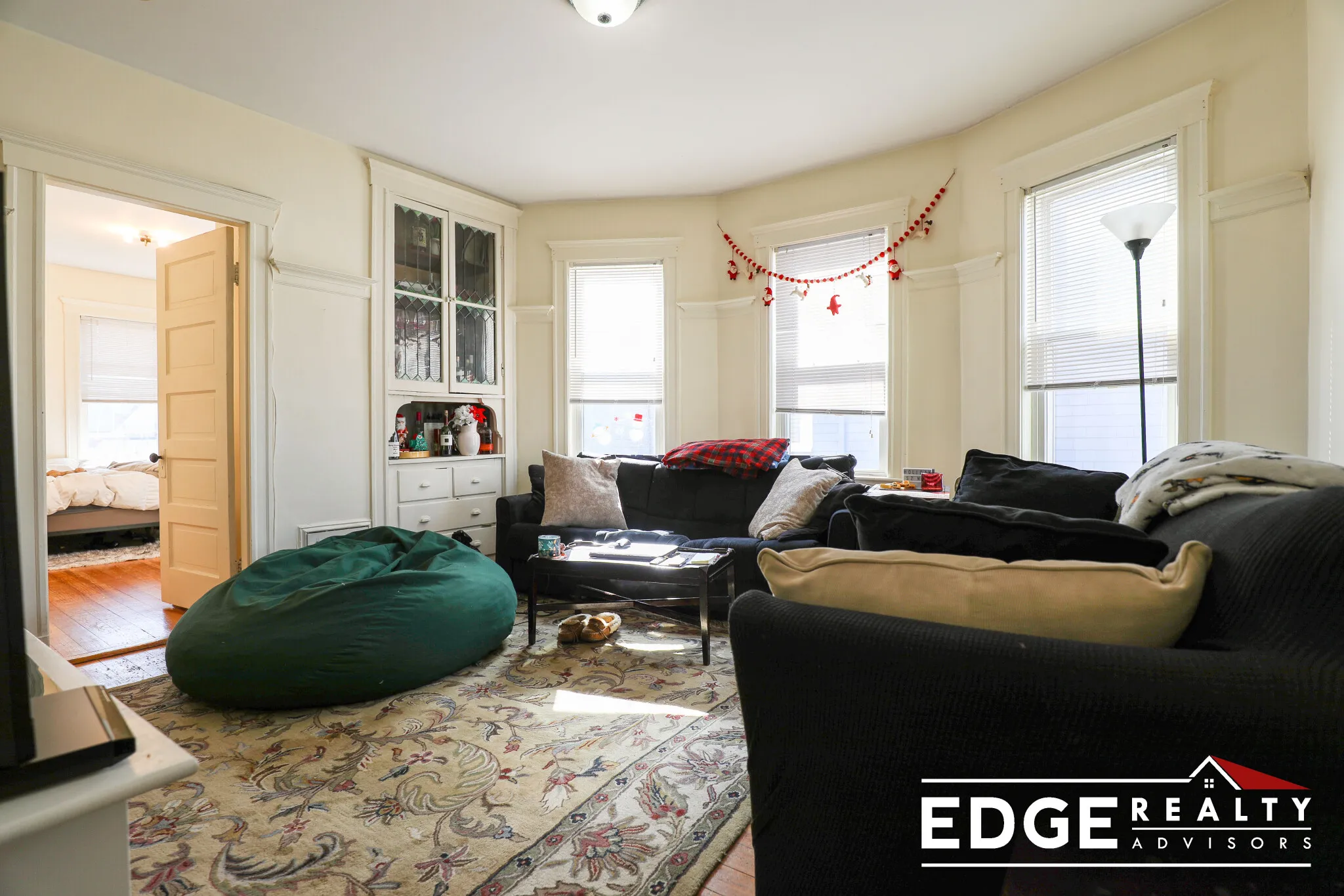 3 bed, 1 bath apartment for rent at 46 Allston St Unit 2, Brighton — photo 3 of 9