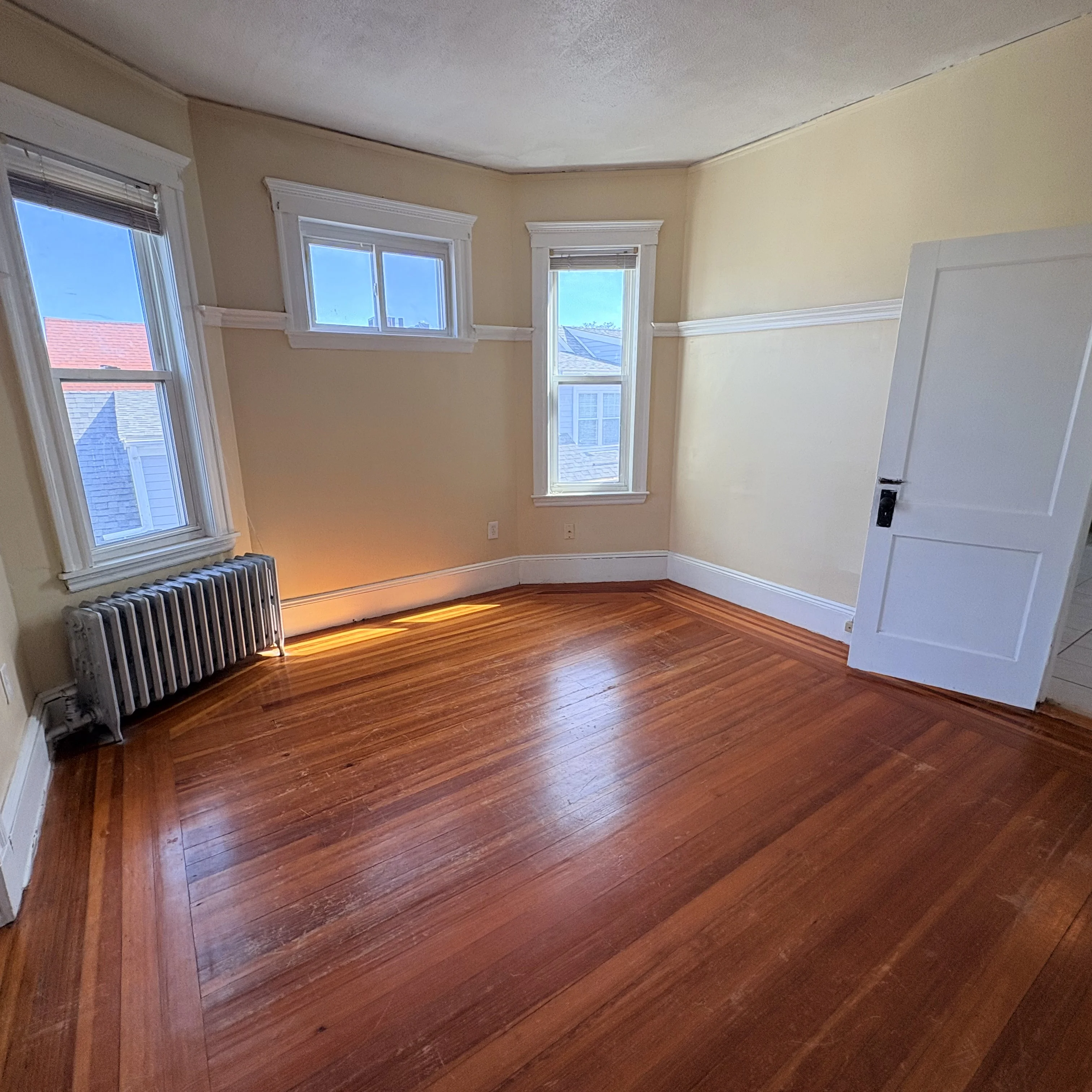 3 bed, 1 bath apartment for rent at 46 Armandine St Unit 3, Dorchester — photo 3 of 13