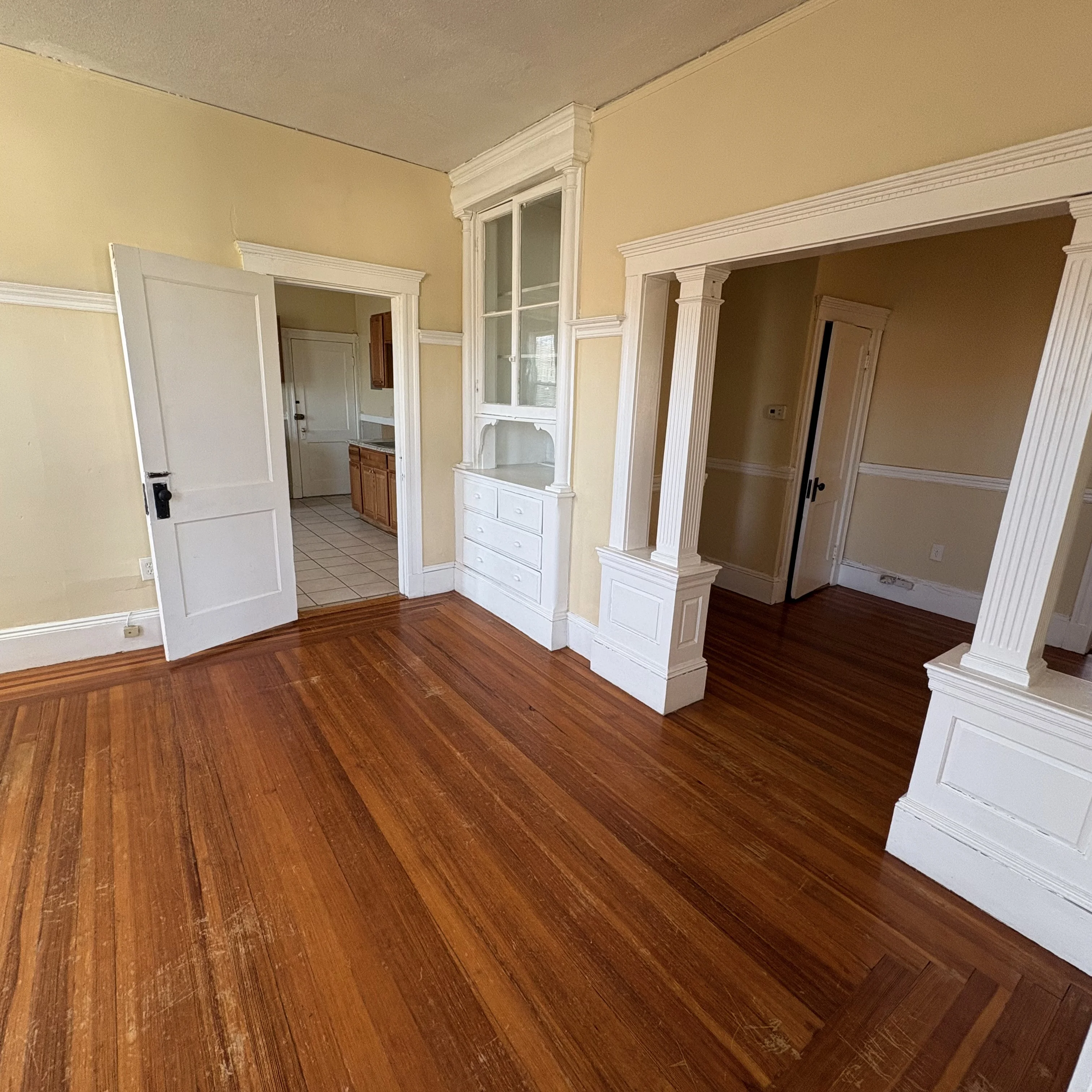 3 bed, 1 bath apartment for rent at 46 Armandine St Unit 3, Dorchester — photo 2 of 13