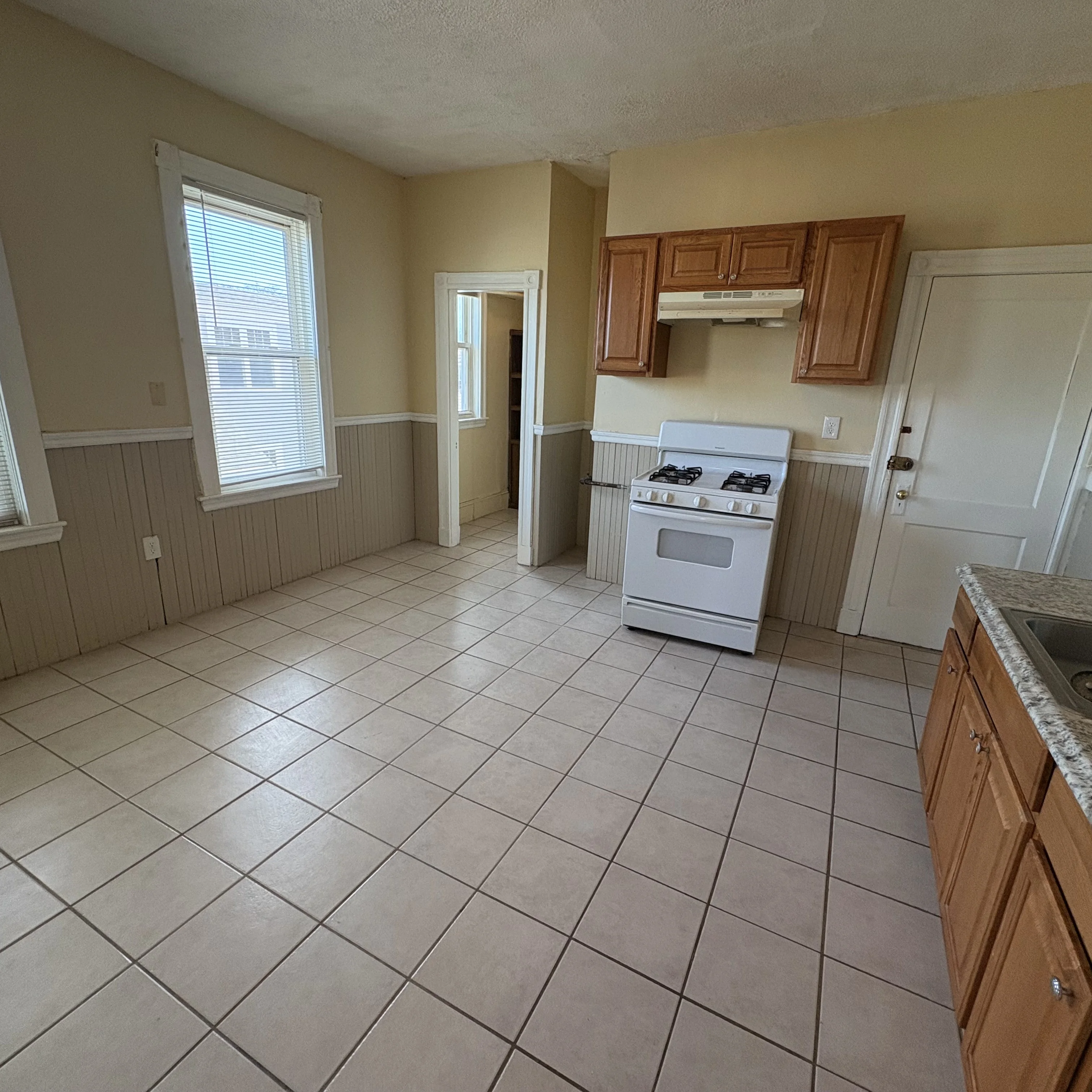 3 bed, 1 bath apartment for rent at 46 Armandine St Unit 3, Dorchester — photo 6 of 13