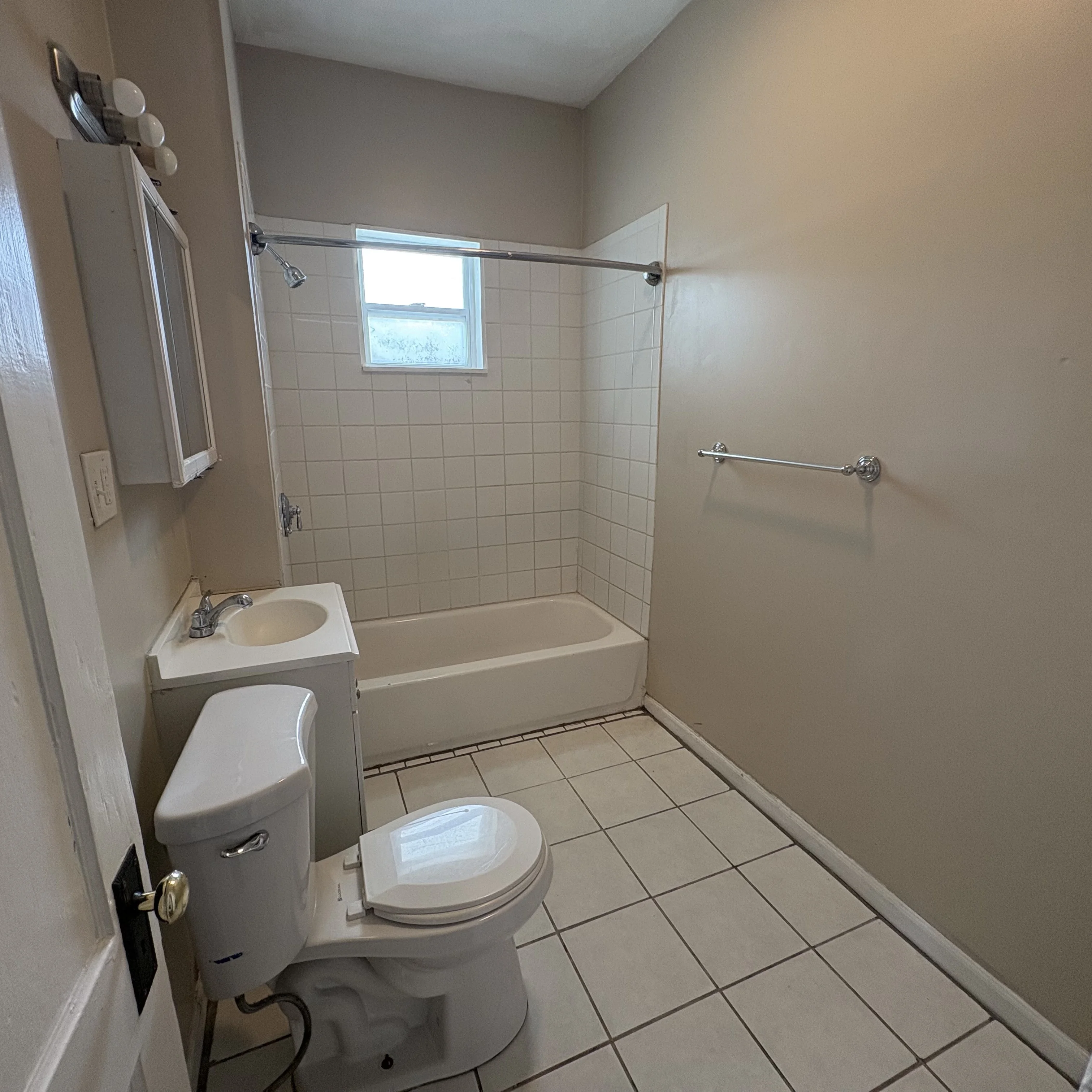3 bed, 1 bath apartment for rent at 46 Armandine St Unit 3, Dorchester — photo 10 of 13
