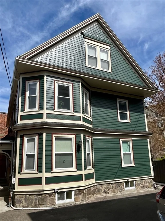 3 bed, 1 bath apartment for rent at 46 Aspinwall Ave Unit 2F, Coolidge Corner — photo 1 of 11