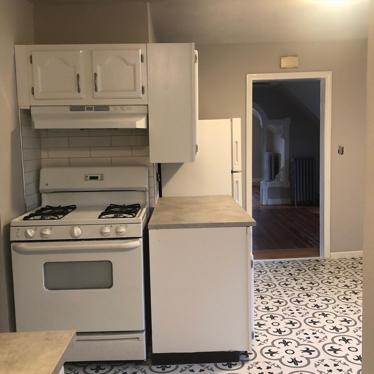 3 bed, 1 bath apartment for rent at 46 Benefit St Unit 3, Attleboro — photo 13 of 20