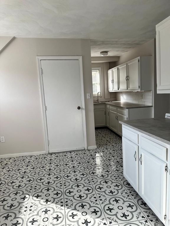 3 bed, 1 bath apartment for rent at 46 Benefit St Unit 3, Attleboro — photo 11 of 20