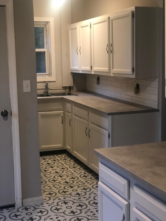 3 bed, 1 bath apartment for rent at 46 Benefit St Unit 3, Attleboro — photo 14 of 20