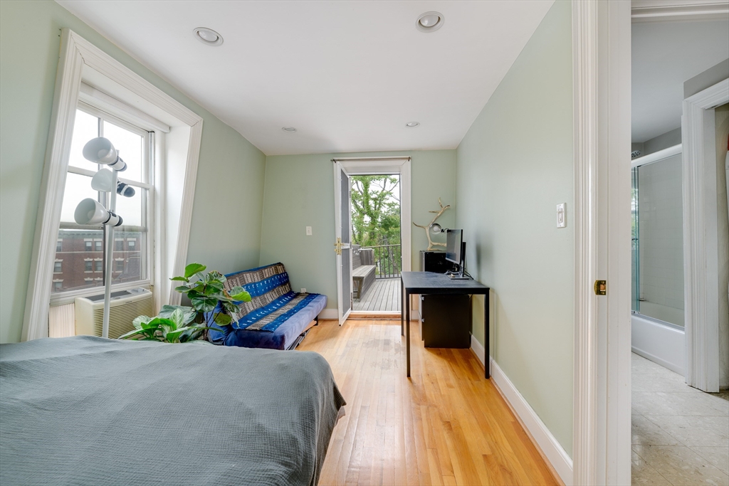 2 bed, 1 bath apartment for rent at 46 Bigelow St Unit 3, Mid-Cambridge — photo 10 of 13