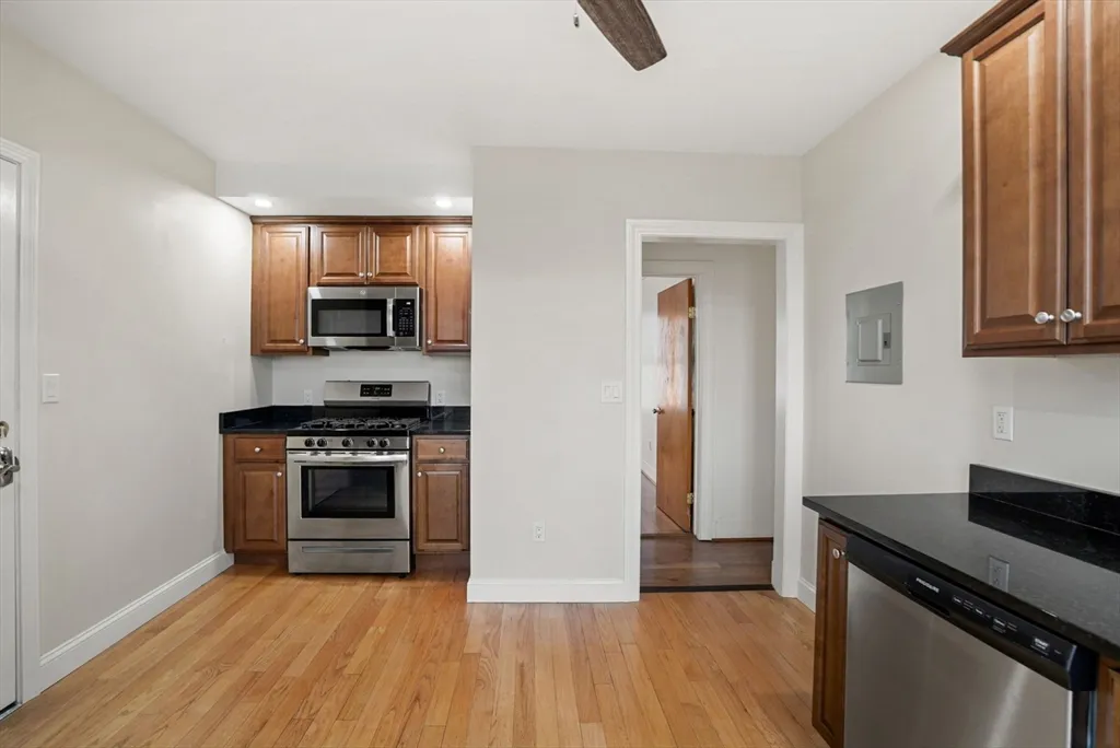 3 bed, 1 bath apartment for rent at 46 Breed St Unit 2, East Boston — photo 2 of 15