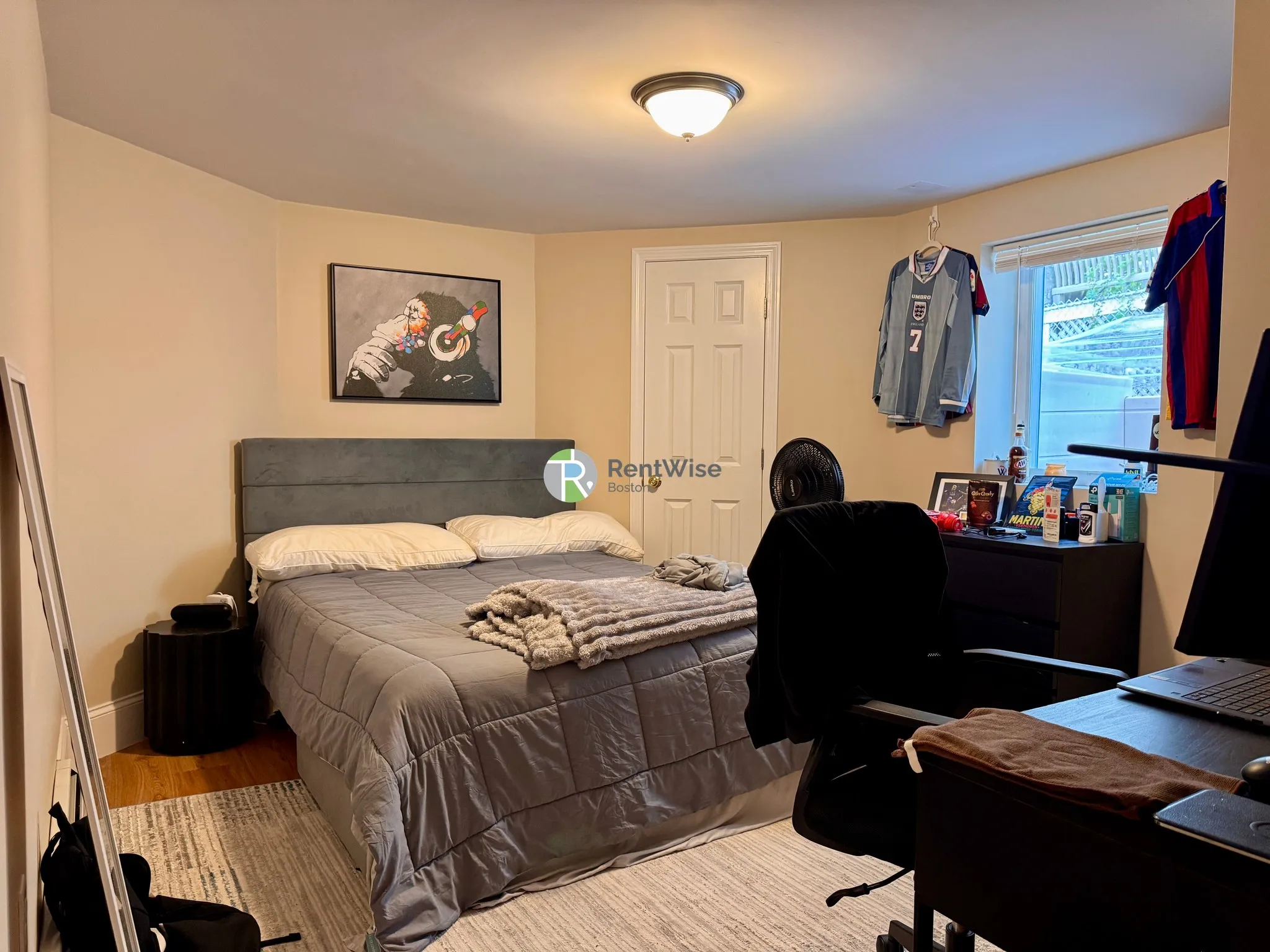 6 bed, 2 bath apartment for rent at 46 Bromfield Rd Unit 1, Tufts — photo 18 of 41