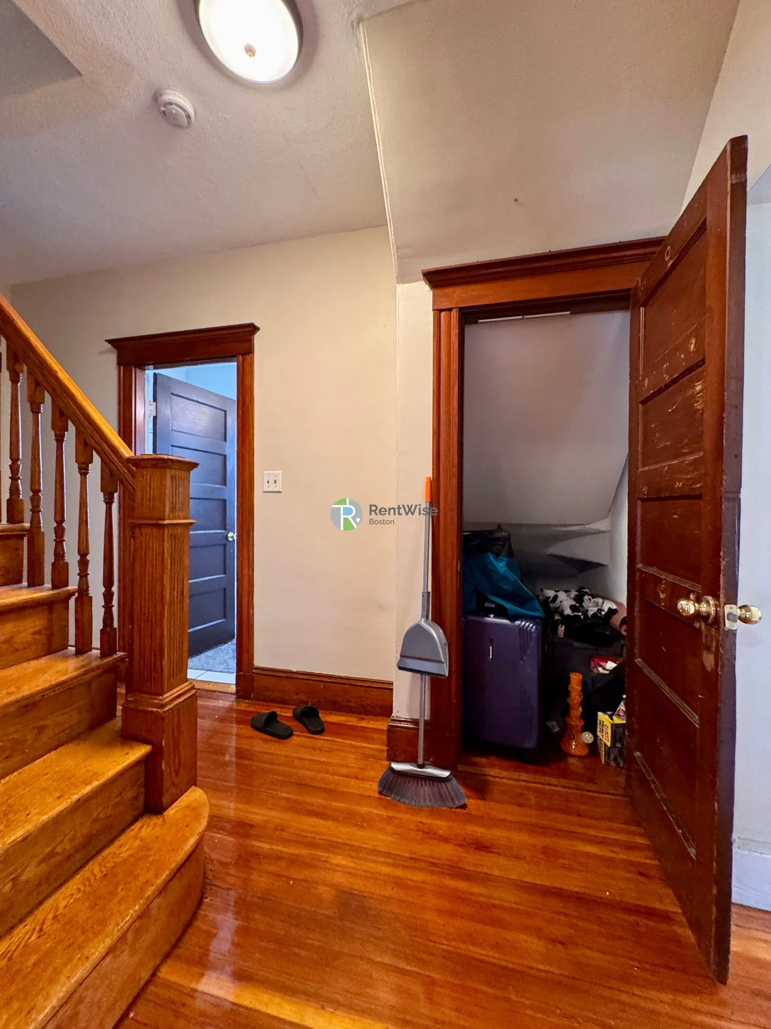 6 bed, 2 bath apartment for rent at 46 Bromfield Rd Unit 1, Tufts — photo 11 of 41