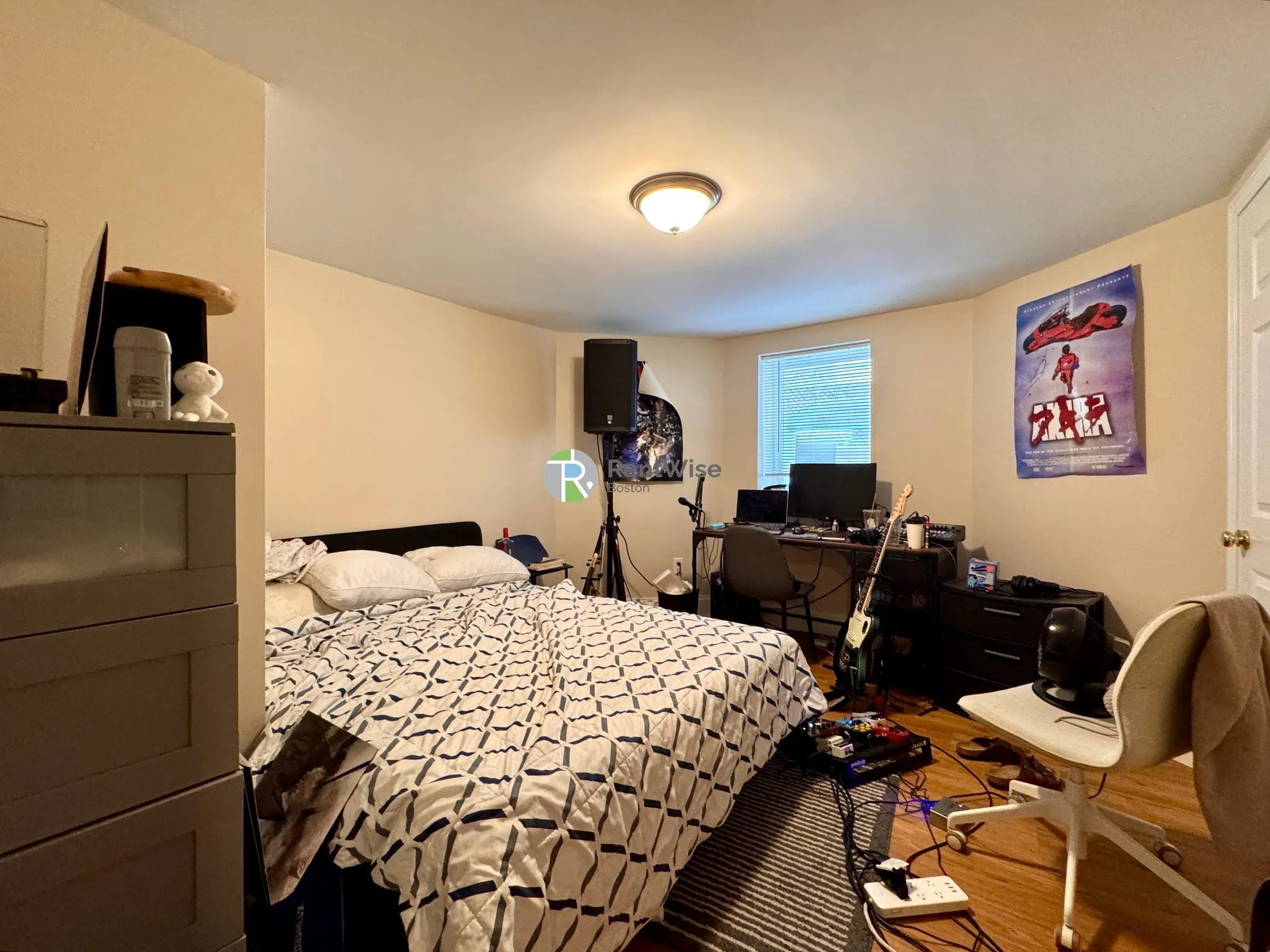 6 bed, 2 bath apartment for rent at 46 Bromfield Rd Unit 1, Tufts — photo 21 of 41