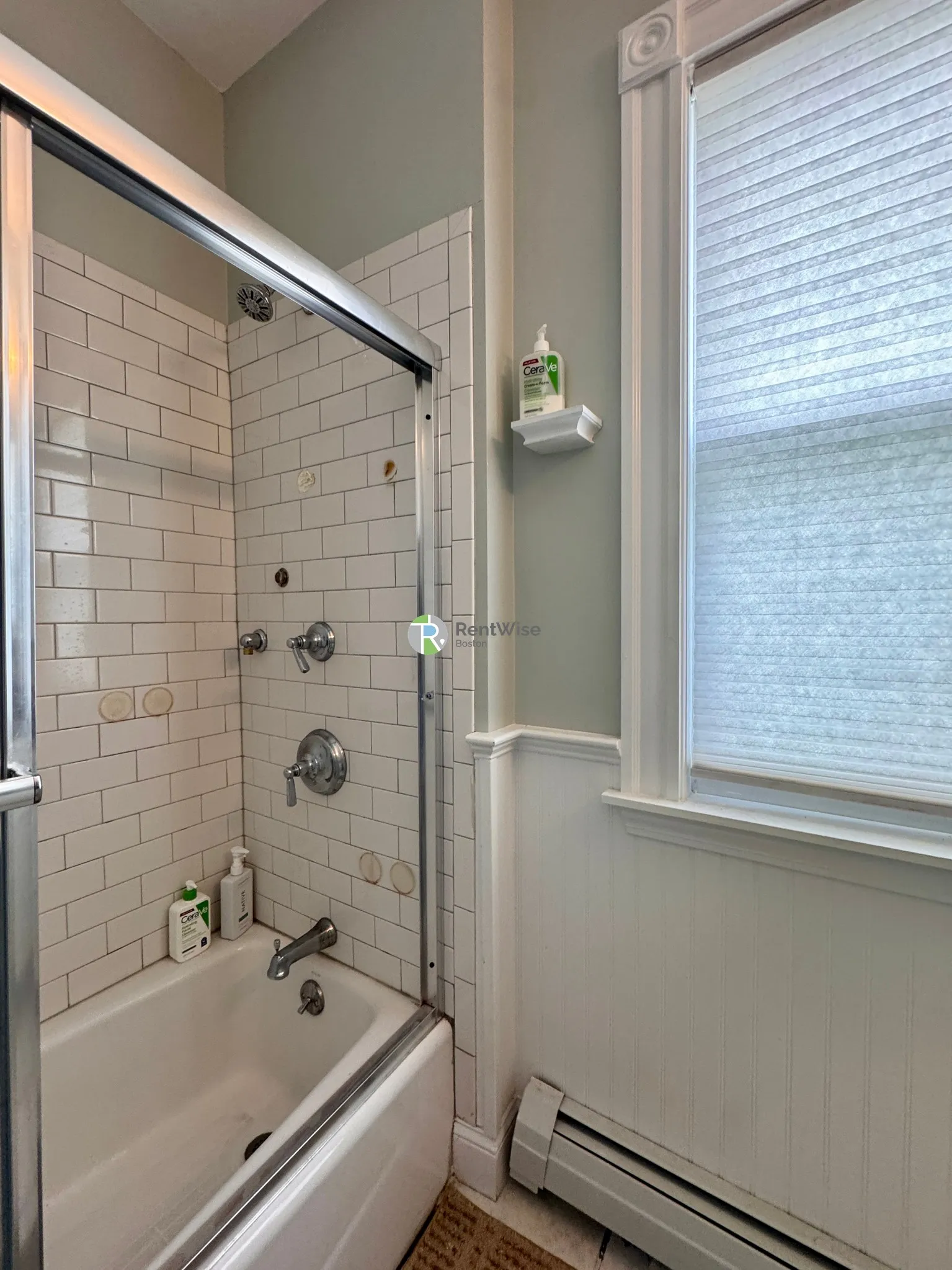 6 bed, 2 bath apartment for rent at 46 Bromfield Rd Unit 1, Tufts — photo 33 of 41