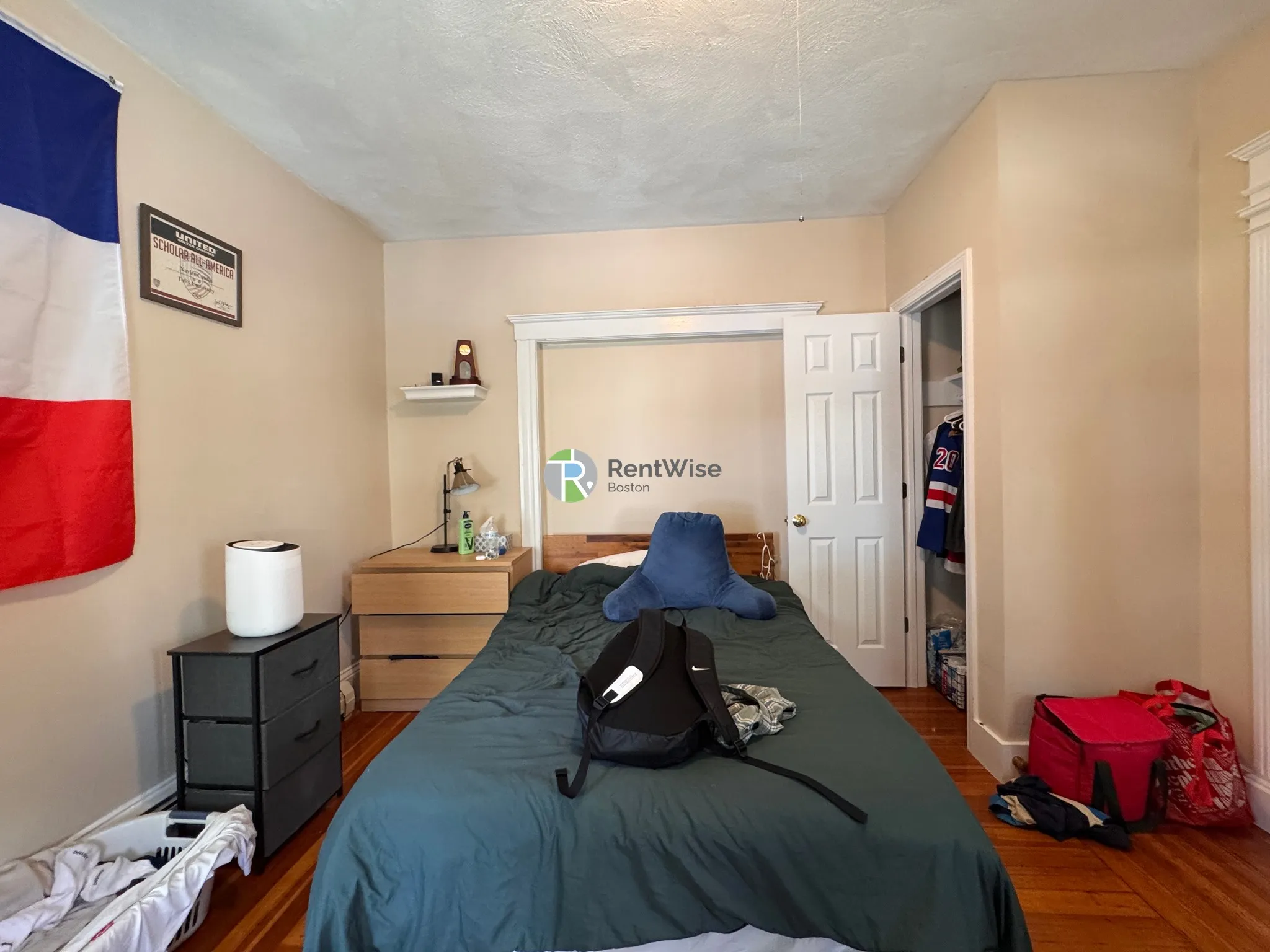 6 bed, 2 bath apartment for rent at 46 Bromfield Rd Unit 1, Tufts — photo 17 of 41