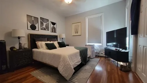 2.5 bed, 2 bath apartment for rent at 46 Brookley Rd Unit 2, Jamaica Plain — photo 6 of 11