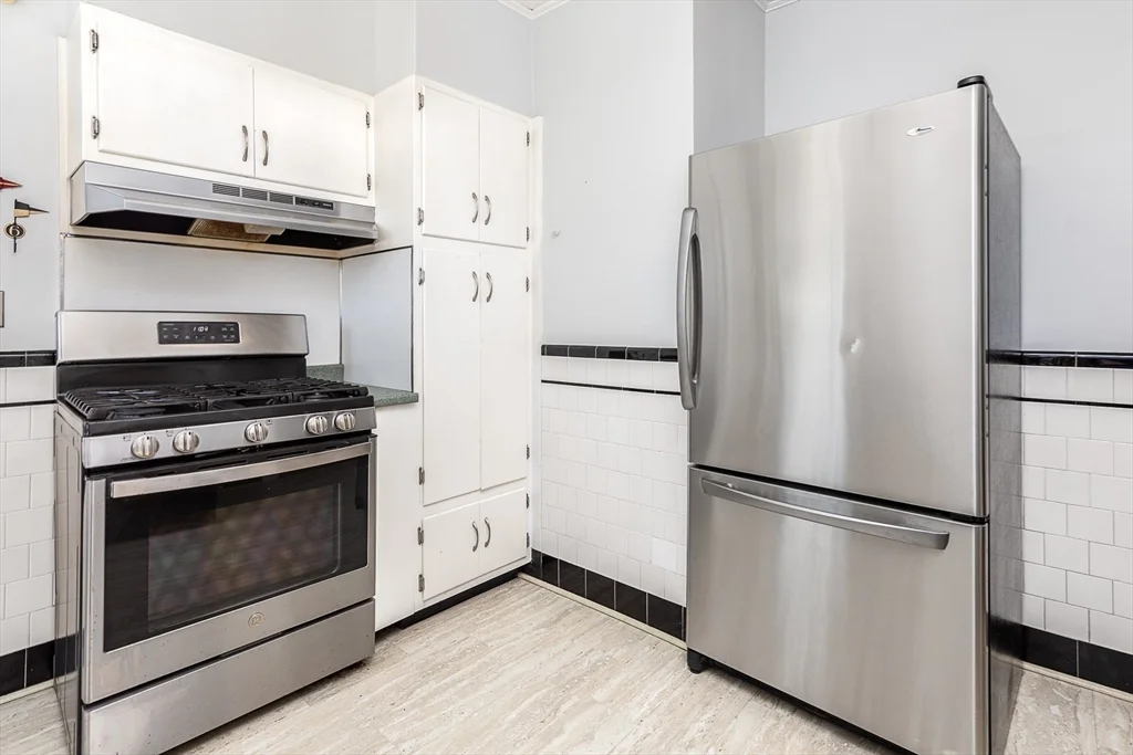 2 bed, 1 bath apartment for rent at 46 Burpee Rd Unit 2, Swampscott — photo 10 of 18