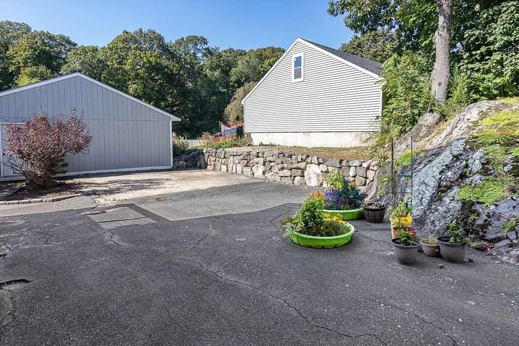 2 bed, 1 bath apartment for rent at 46 Burpee Rd Unit 2, Swampscott — photo 18 of 18