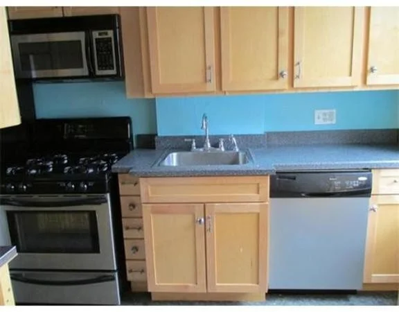 2 bed, 1 bath apartment for rent at 46 Chiswick Rd Unit 11, Brighton — photo 9 of 9