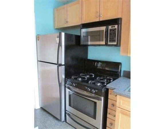 2 bed, 1 bath apartment for rent at 46 Chiswick Rd Unit 11, Brighton — photo 2 of 9