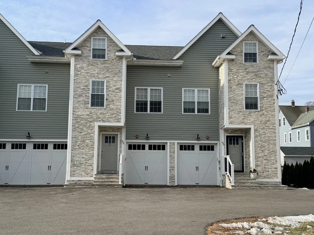 3 bed, 2 bath apartment for rent at 46 Church St Unit 2, Hudson — photo 1 of 19