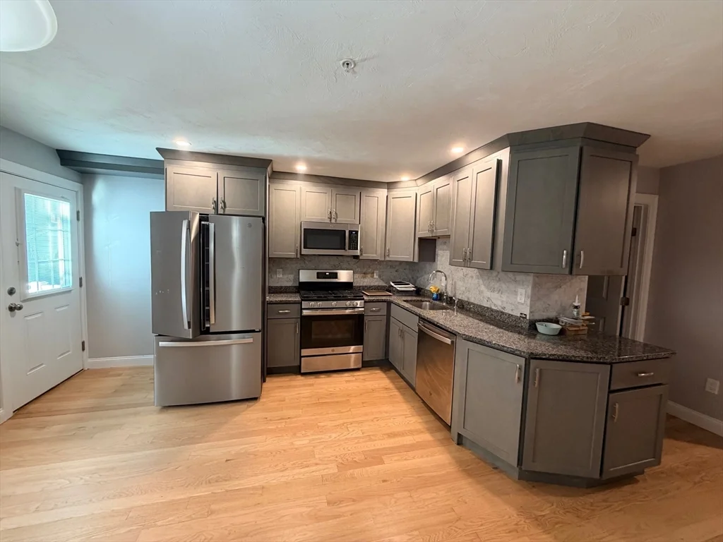 3 bed, 2 bath apartment for rent at 46 Church St Unit 2, Hudson — photo 3 of 19