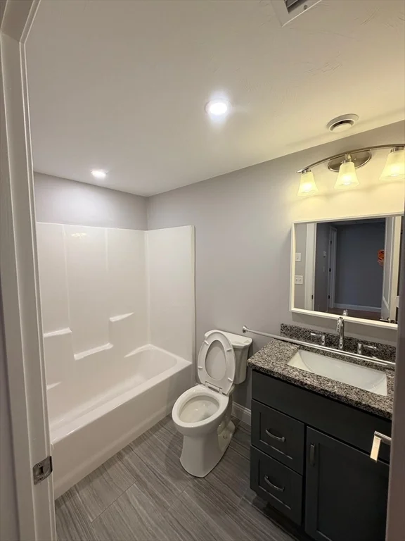 3 bed, 2 bath apartment for rent at 46 Church St Unit 2, Hudson — photo 5 of 19