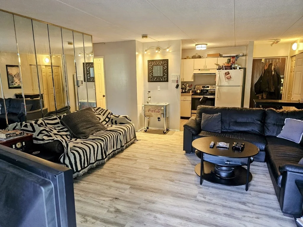 2 bed, 1 bath apartment for rent at 46 Cochituate Rd Unit 112, Framingham