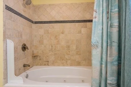 2 bed, 1 bath apartment for rent at 46 Craigie St Unit A, Spring Hill — photo 9 of 14