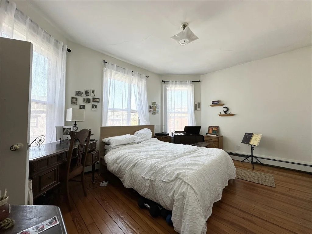 4 bed, 1 bath apartment for rent at 46 Dana St Unit B, Mid Cambridge — photo 5 of 13