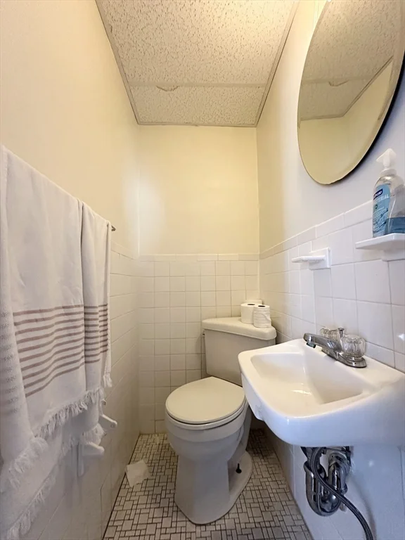 4 bed, 1 bath apartment for rent at 46 Dana St Unit B, Mid Cambridge — photo 9 of 13