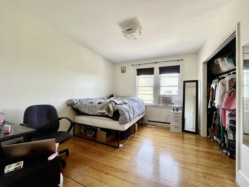 4 bed, 1 bath apartment for rent at 46 Dana St Unit C, Harvard Square — photo 8 of 12