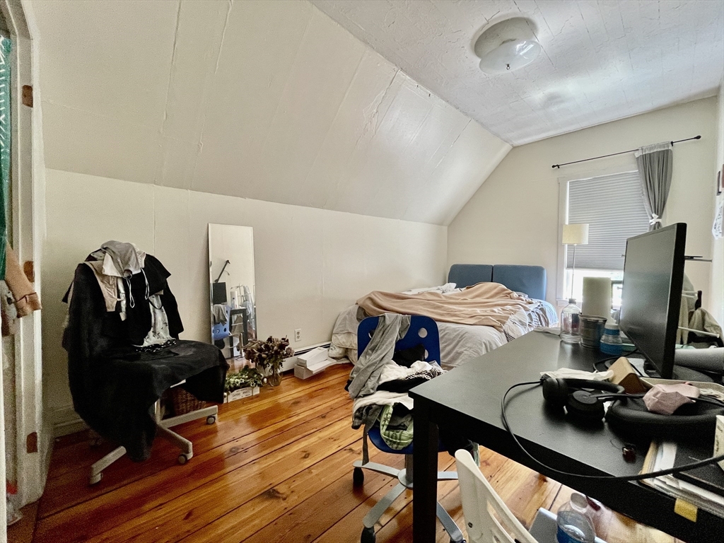 4 bed, 1 bath apartment for rent at 46 Dana St Unit C, Harvard Square — photo 7 of 12