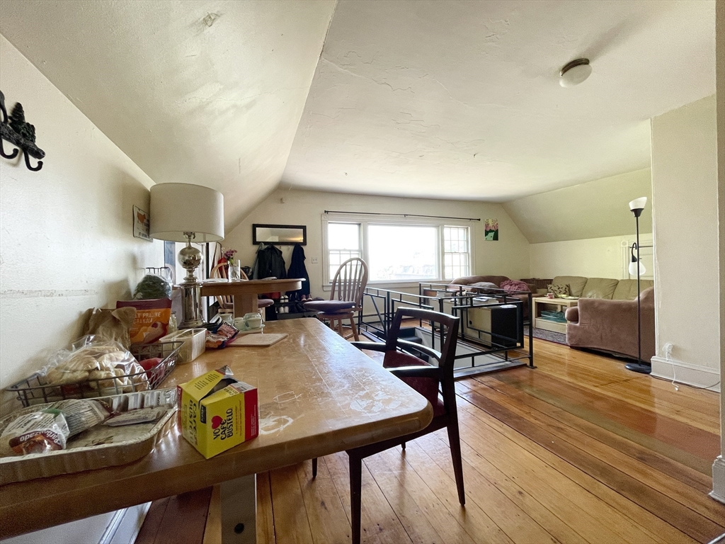 4 bed, 1 bath apartment for rent at 46 Dana St Unit C, Harvard Square — photo 2 of 12