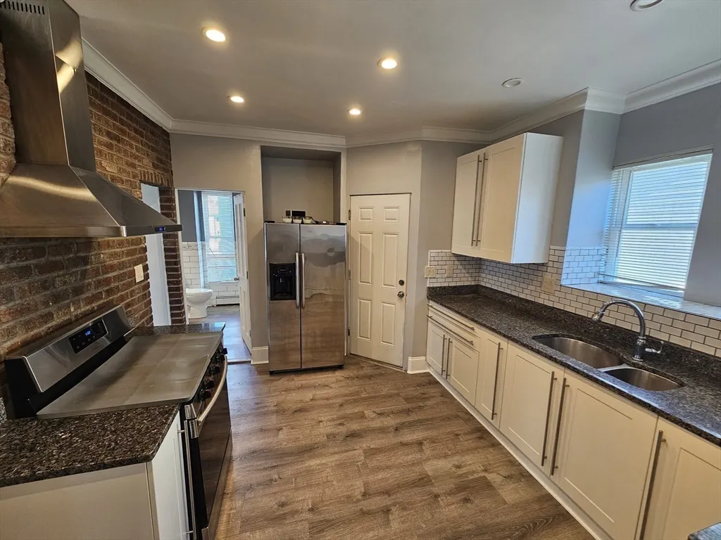 2 bed, 1 bath apartment for rent at 46 Dennis Unit 1, Roxbury — photo 12 of 22
