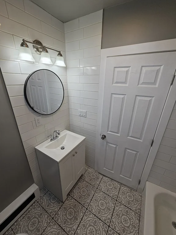2 bed, 1 bath apartment for rent at 46 Dennis Unit 3, Roxbury — photo 11 of 23