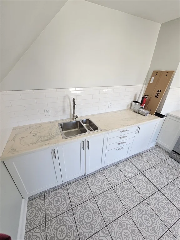 2 bed, 1 bath apartment for rent at 46 Dennis Unit 3, Roxbury — photo 21 of 23