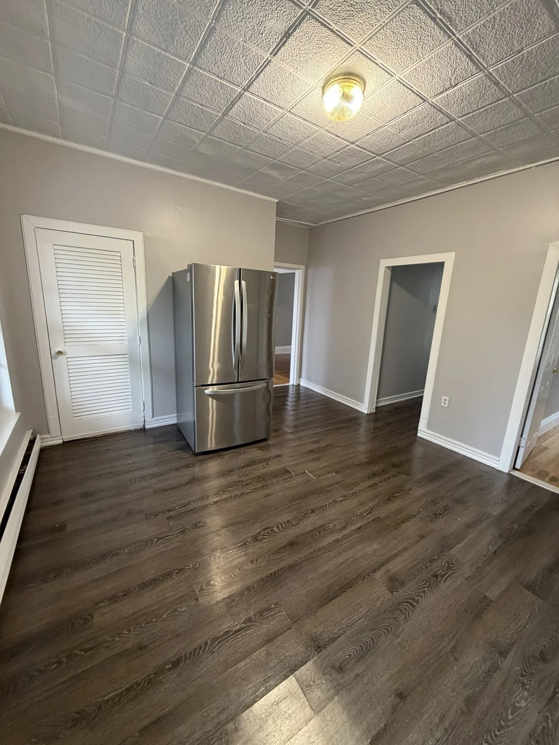 3 bed, 1 bath apartment for rent at 46 Dorchester St Unit 2, South Lawrence — photo 5 of 28