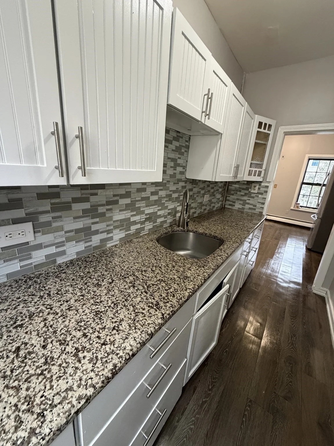3 bed, 1 bath apartment for rent at 46 Dorchester St Unit 2, South Lawrence — photo 4 of 28