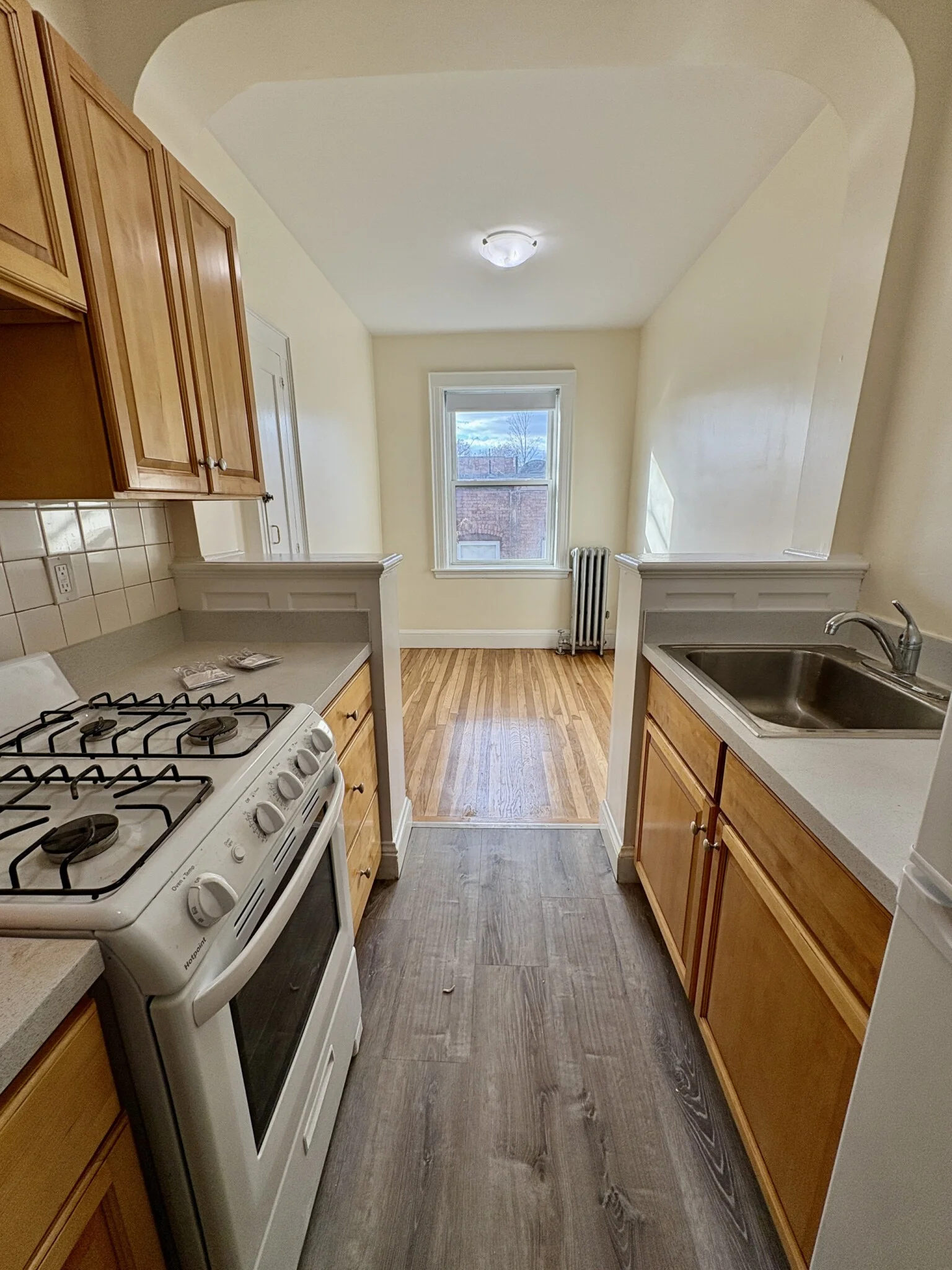 1 bed, 1 bath apartment for rent at 46 Englewood Ave Unit 14, Brighton — photo 9 of 11