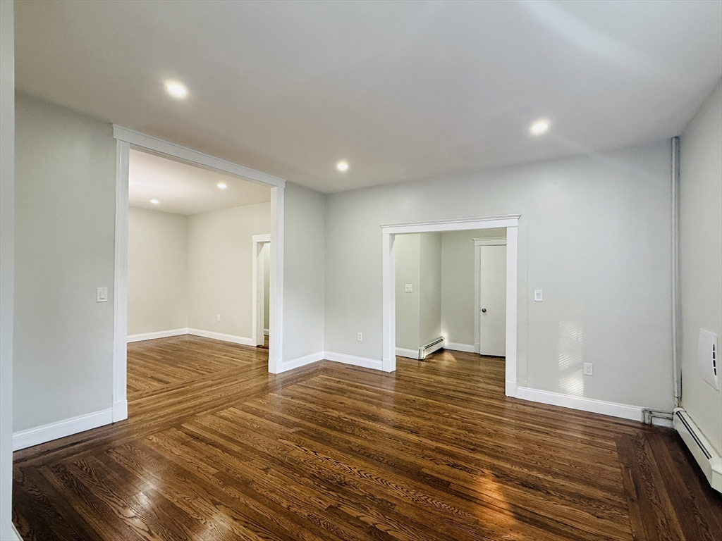 3 bed, 2 bath apartment for rent at 46 Floyd St Unit 1, Dorchester — photo 3 of 23