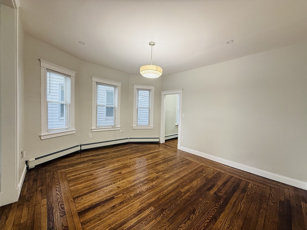 3 bed, 2 bath apartment for rent at 46 Floyd St Unit 1, Dorchester — photo 5 of 23