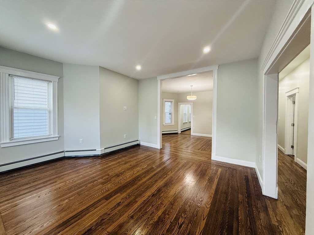 3 bed, 2 bath apartment for rent at 46 Floyd St Unit 1, Dorchester — photo 2 of 23