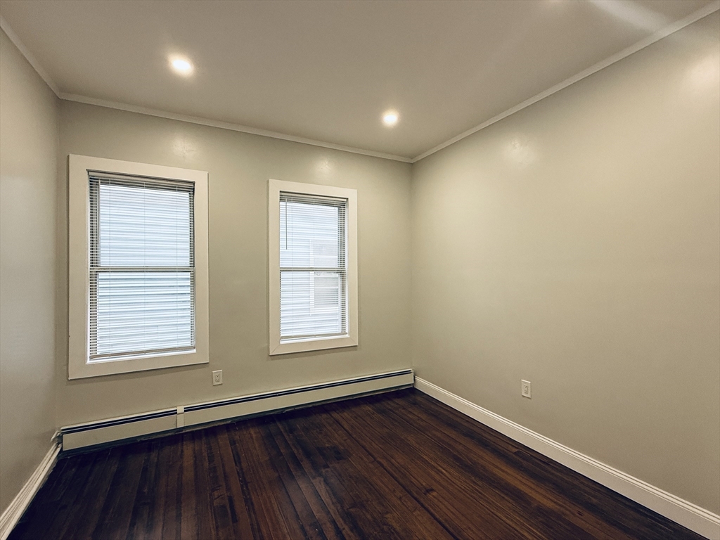 3 bed, 2 bath apartment for rent at 46 Floyd St Unit 1, Dorchester — photo 15 of 23