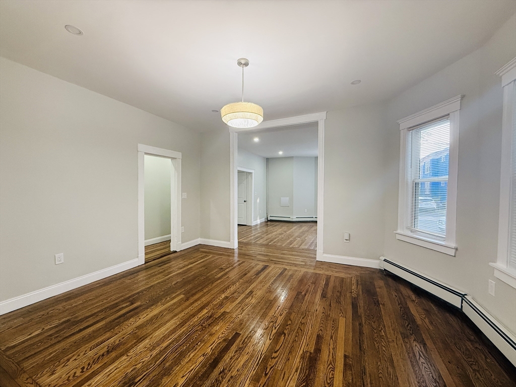 3 bed, 2 bath apartment for rent at 46 Floyd St Unit 1, Dorchester — photo 4 of 23